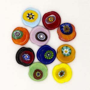 PERLA IN VETRO A LUME DI FORMA SCHIACCIATA CON MURRINE - FINITURA LUCIDA