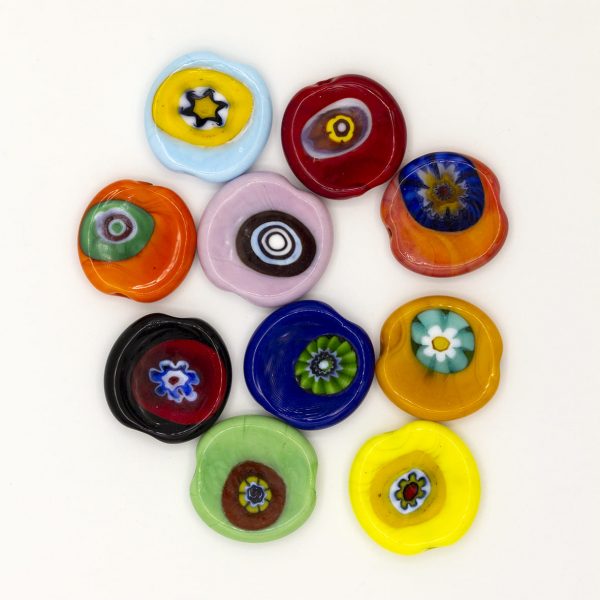 PERLA IN VETRO A LUME DI FORMA SCHIACCIATA CON MURRINE - FINITURA LUCIDA