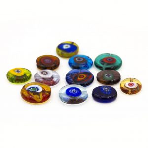 PERLA IN VETRO A LUME DI FORMA SCHIACCIATA CON MURRINE- FINITURA LUCIDA