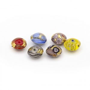PERLA IN VETRO A LUME - FORMA LENTICOLARE CON FOGLIA D'ORO, MURRINE E FILIGRANA - FINITURA LUCIDA