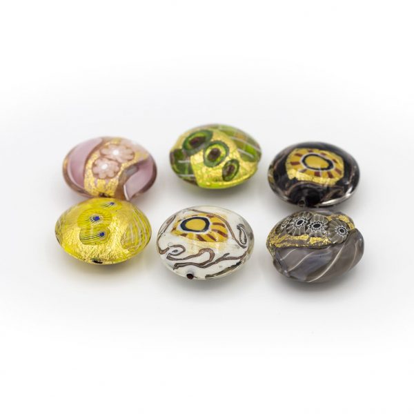 PERLA IN VETRO A LUME - FORMA LENTICOLARE CON FOGLIA D'ORO, MURRINE E FILIGRANA- FINITURA LUCIDA