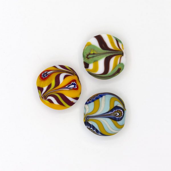 PERLA IN VETRO A LUME - FORMA LENTE PIUMATA CON MURRINE - FINITURA SATINATA