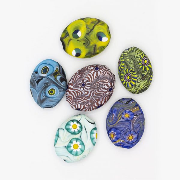 PERLA IN VETRO A LUME - FORMA OLIVA SCHIACCIATA CON MURRINE - FINITURA SATINATA