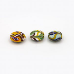 PERLA IN VETRO A LUME - FORMA LENTE PIUMATA CON MURRINE - FINITURA SATINATA